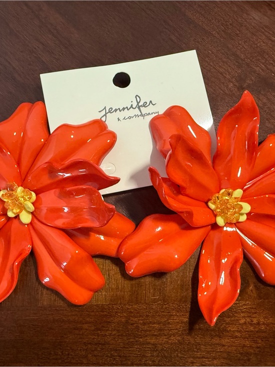 Jewelry - Jennifer & Company Red Floral Statement Earrings